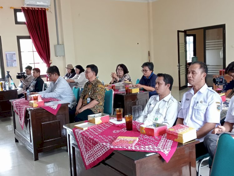 Menerima tamu Kunjungan dari Ukrim University dan TVRI Yogyakarta tentang perjanjian kerjasama Luar Daerah